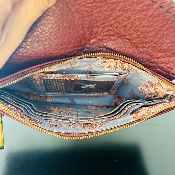 Hobo‎ Pocket Leather Wristlet Wallet Clutch, Wrist Strap, Cash, Cards, PORT, NWT - Picture 10 of 16